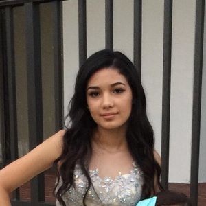 Meet your Posher, Karina